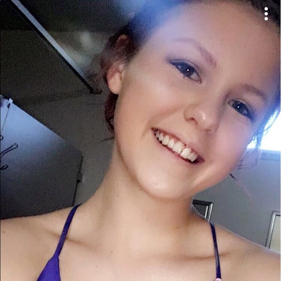 Meet your Posher, Braylea - Picture 3 of 7